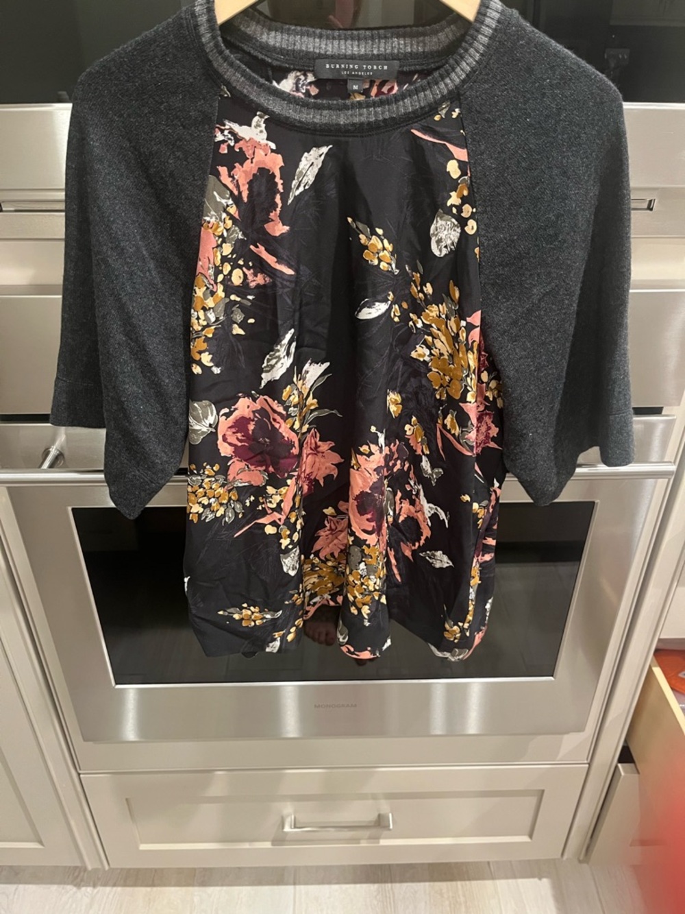 BURNING TORCH LOS ANGELES: Floral Panel Top in Charcoal and Black
